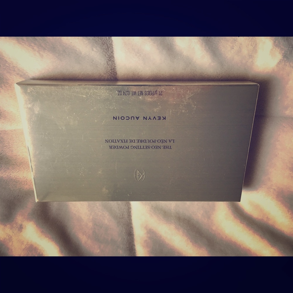 New in box Kevyn Aucoin - The Neo-setting powder